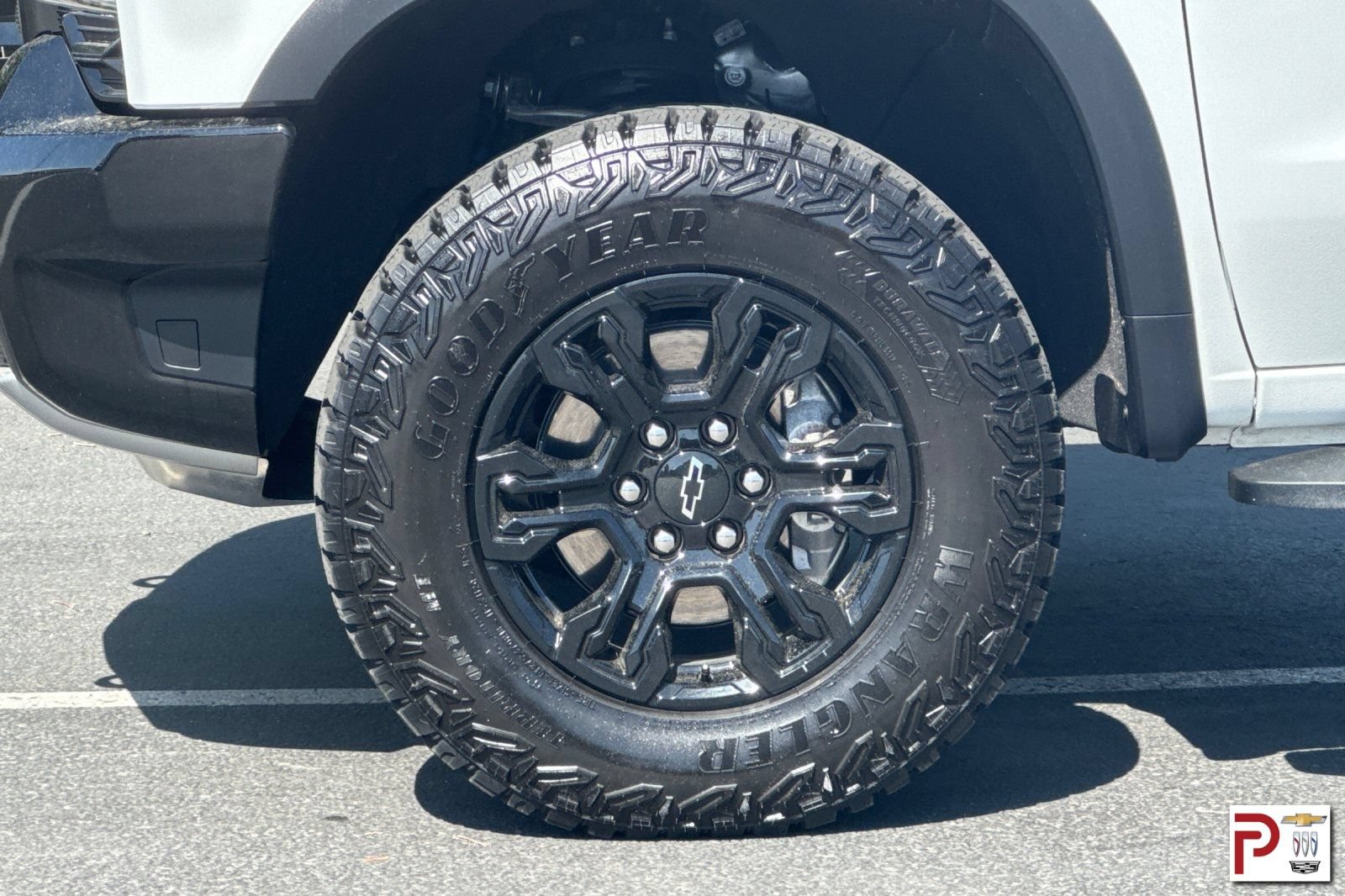 Certified 2026 Chevrolet Silverado 1500 ZR2 AWD/4WD image 32