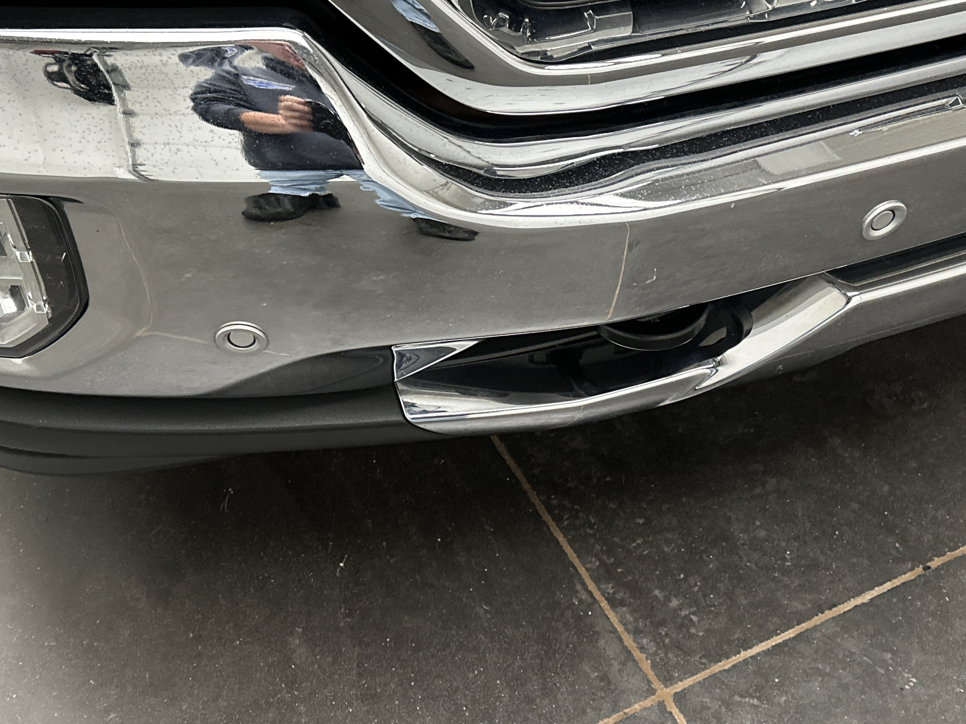 Used 2018 Chevrolet Silverado 1500 LTZ w/ Sport Package AWD/4WD image 3