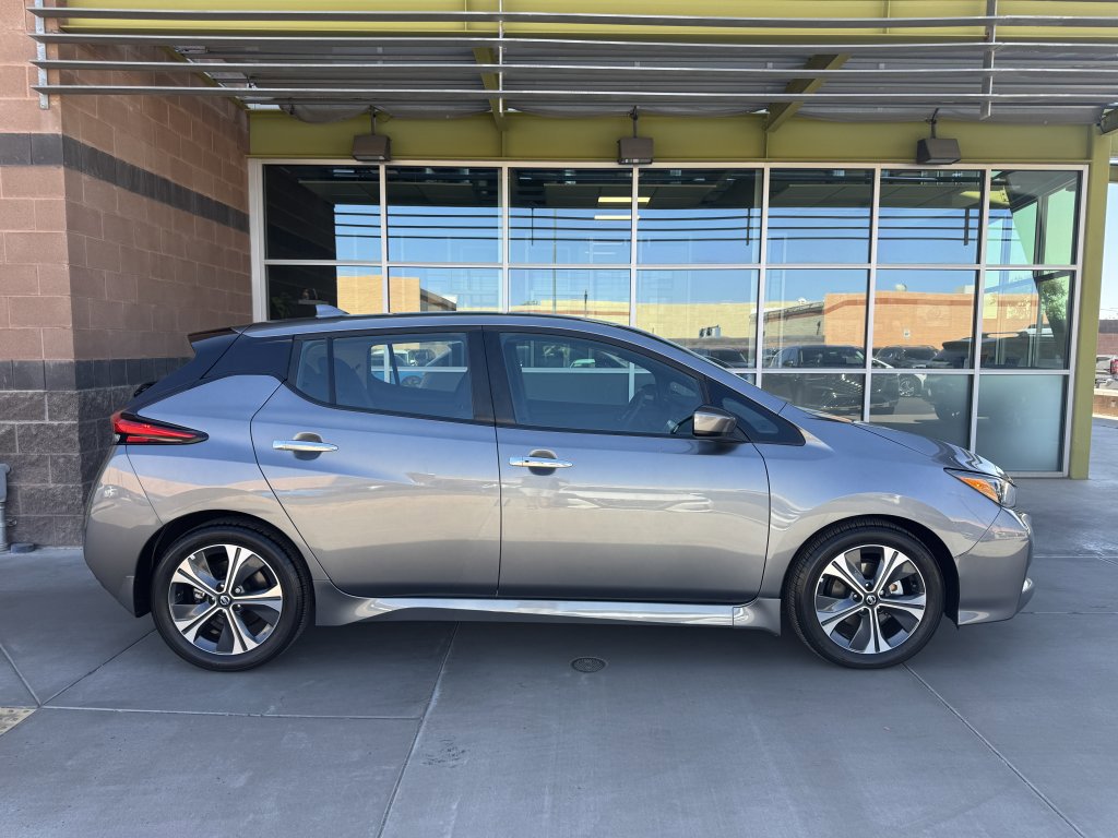 Used 2022 Nissan Leaf SV image 9