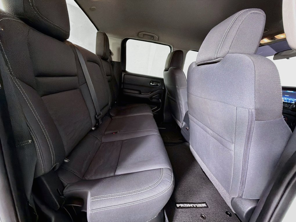 Used 2022 Nissan Frontier SV RWD image 28