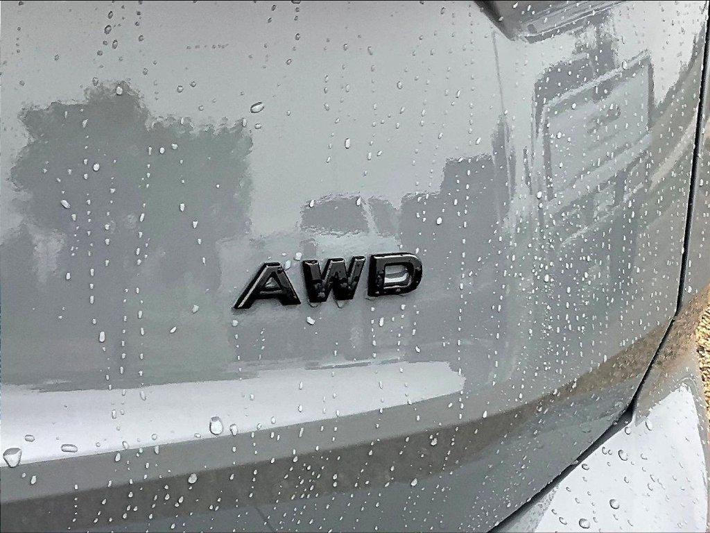 New 2026 Nissan Rogue Dark Armor AWD/4WD image 8