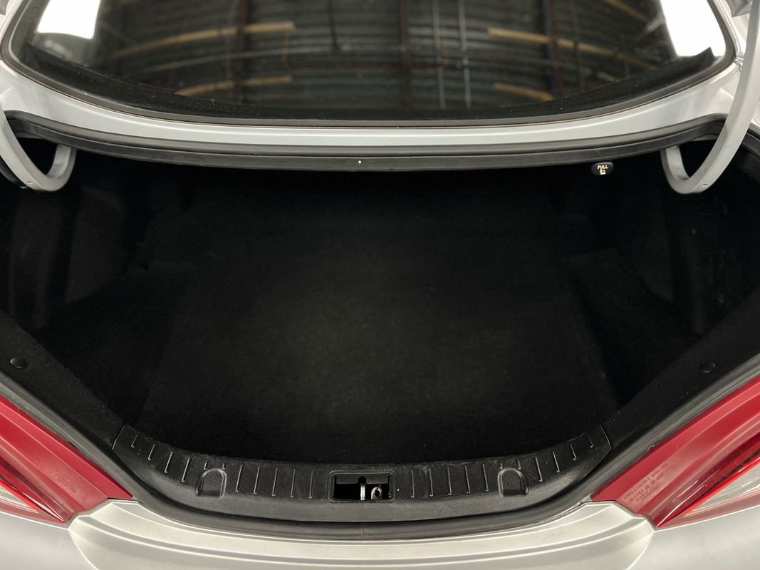 Used 2015 Hyundai Genesis 3.8 image 25