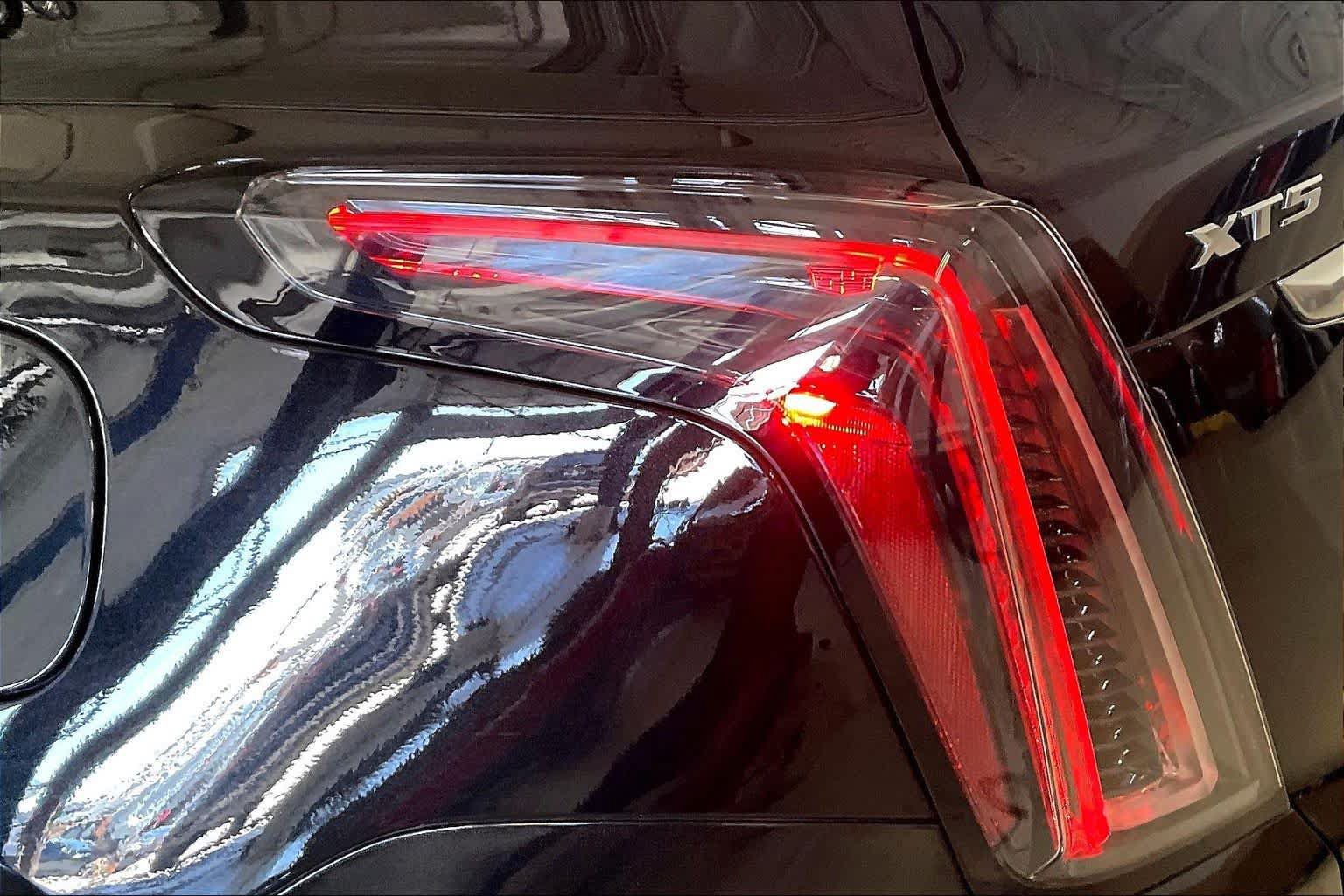 Used 2025 Cadillac XT5 Sportv w/ Technology Package AWD/4WD image 26