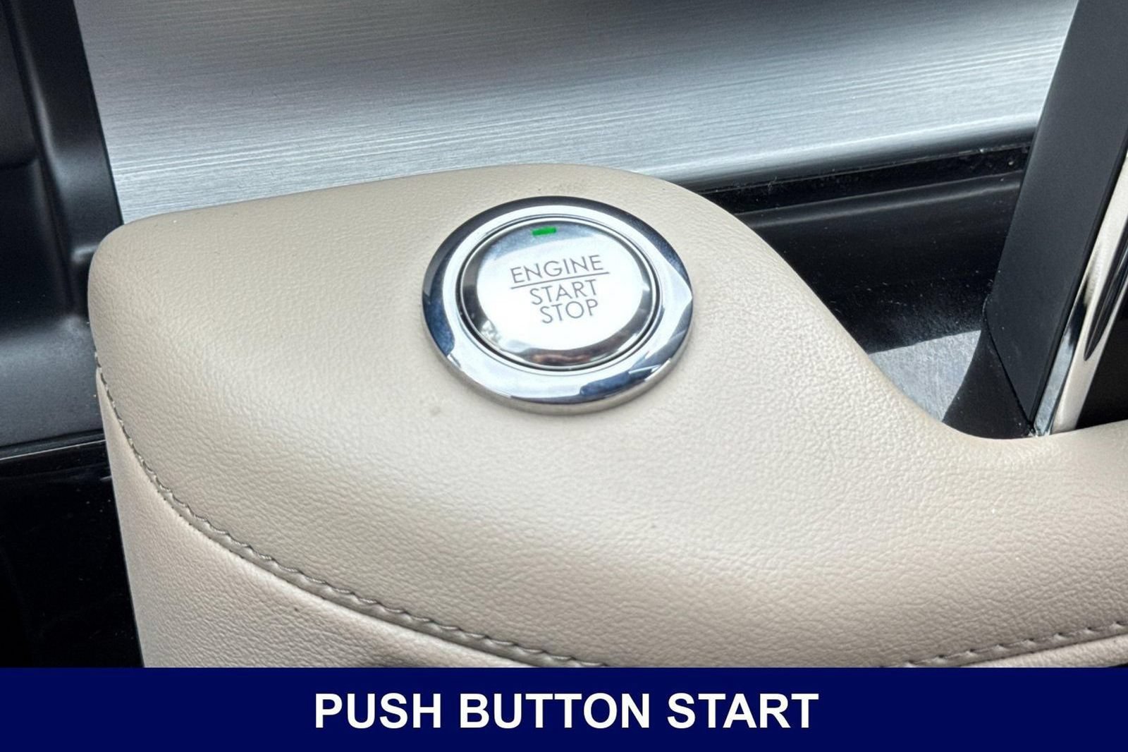 Used 2023 Lincoln Aviator 2WD w/ Premium Package image 31
