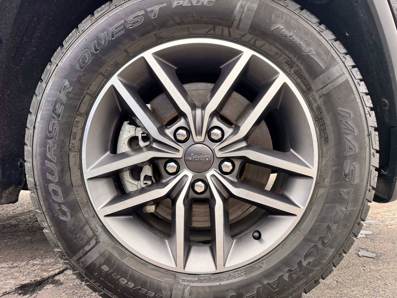 Used 2021 Jeep Grand Cherokee Limited w/ Luxury Group II image 34