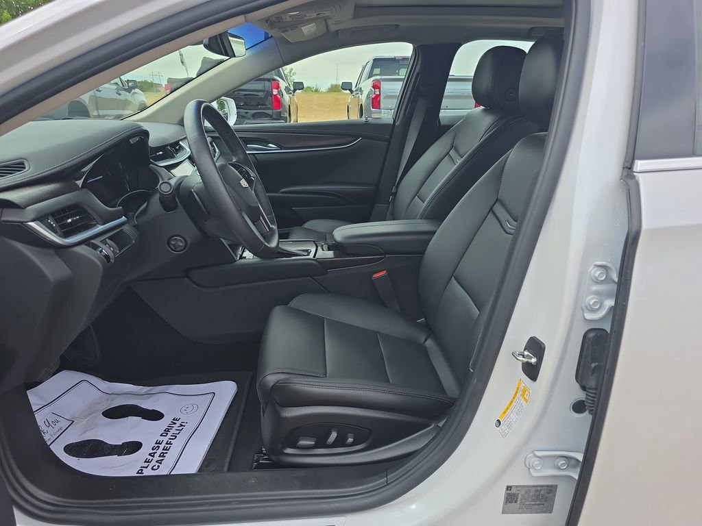 Used 2019 Cadillac XTS Luxury w/ Driver Awareness Package AWD/4WD image 9