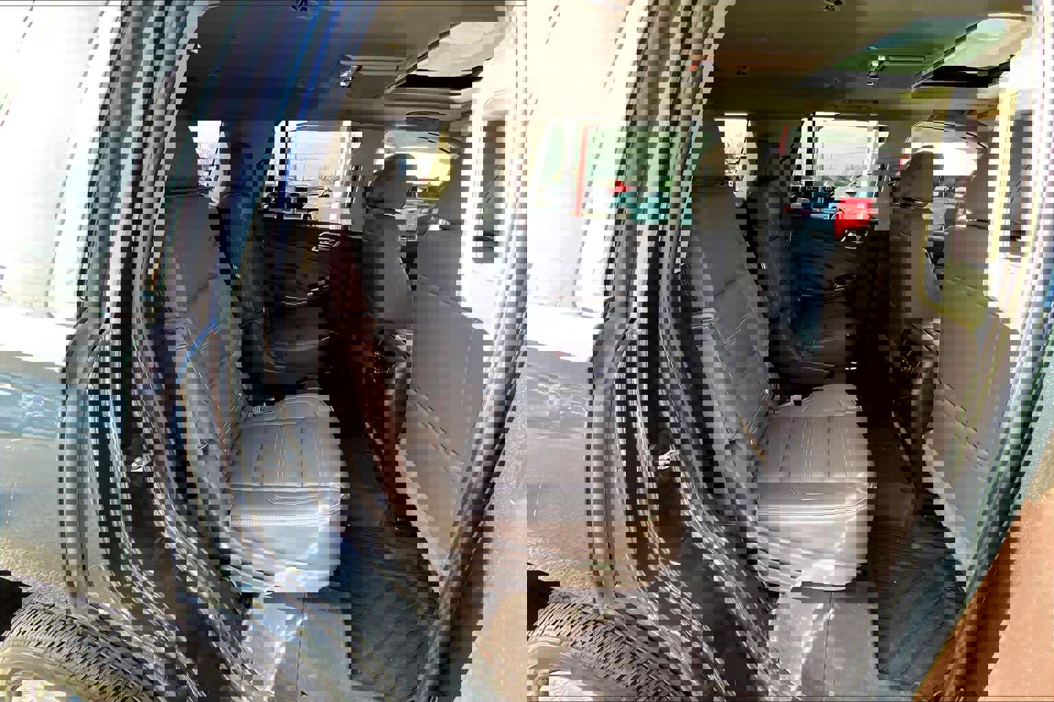 Used 2019 GMC Yukon Denali w/ Denali Ultimate Package image 19