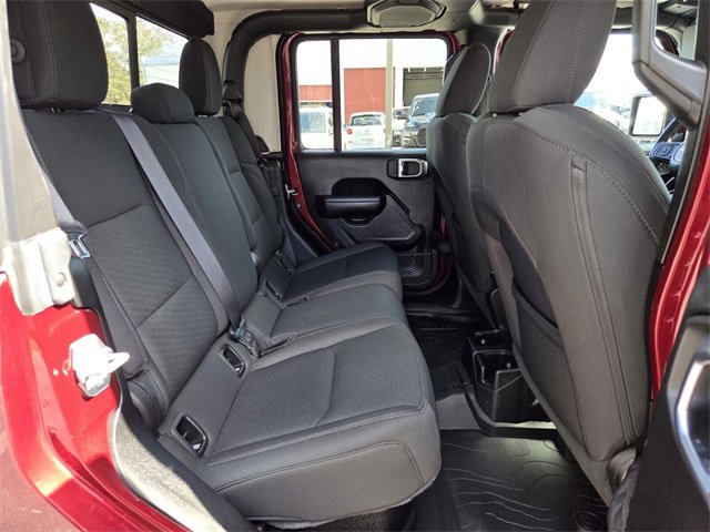 Used 2021 Jeep Gladiator Willys image 19