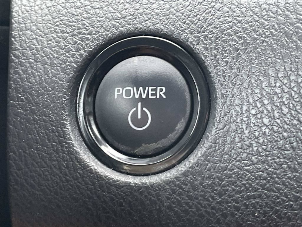 Used 2025 Toyota Camry SE w/ Convenience Package FWD image 33