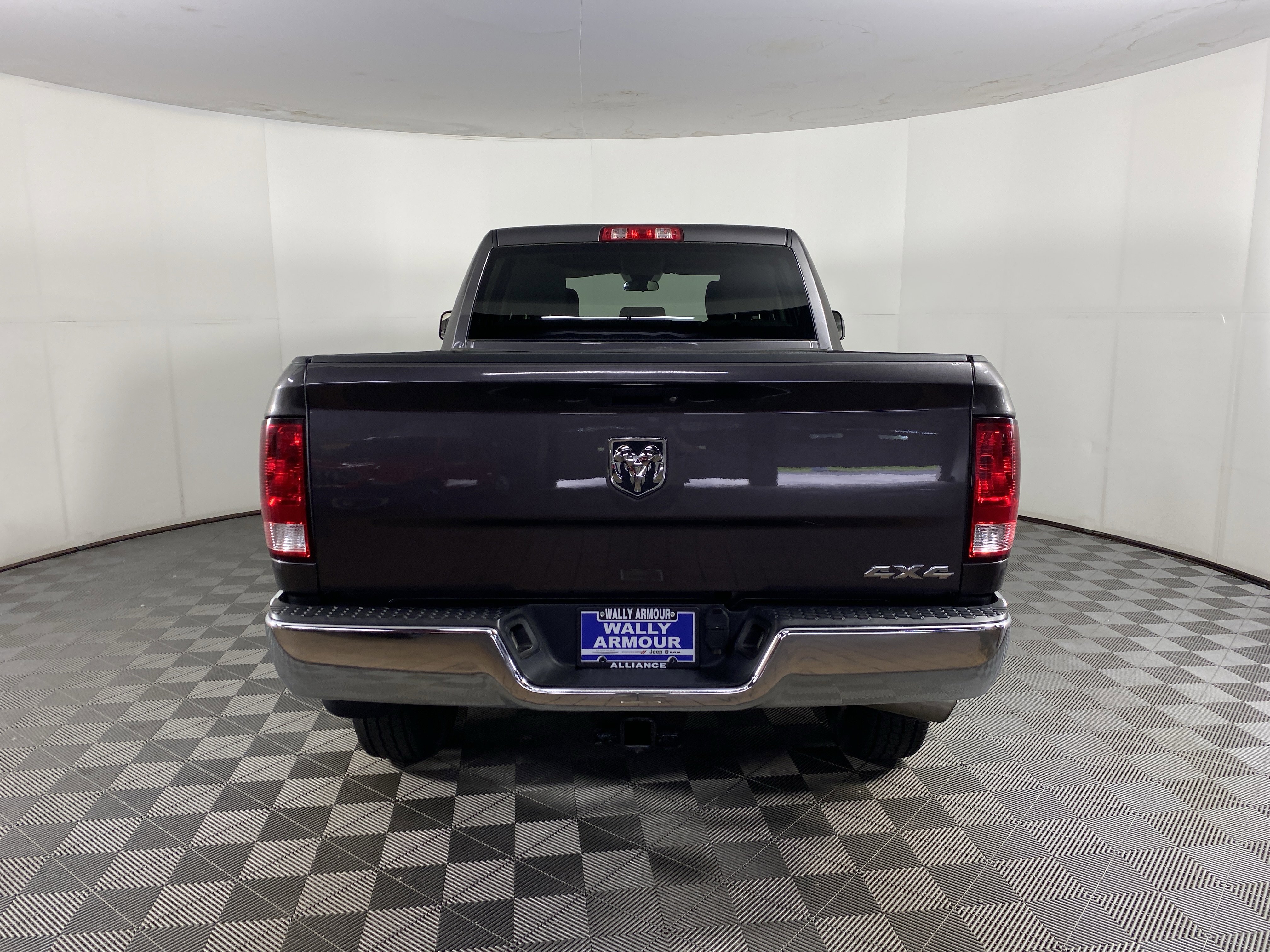 Used 2015 RAM 2500 Tradesman w/ Chrome Appearance Group AWD/4WD image 4