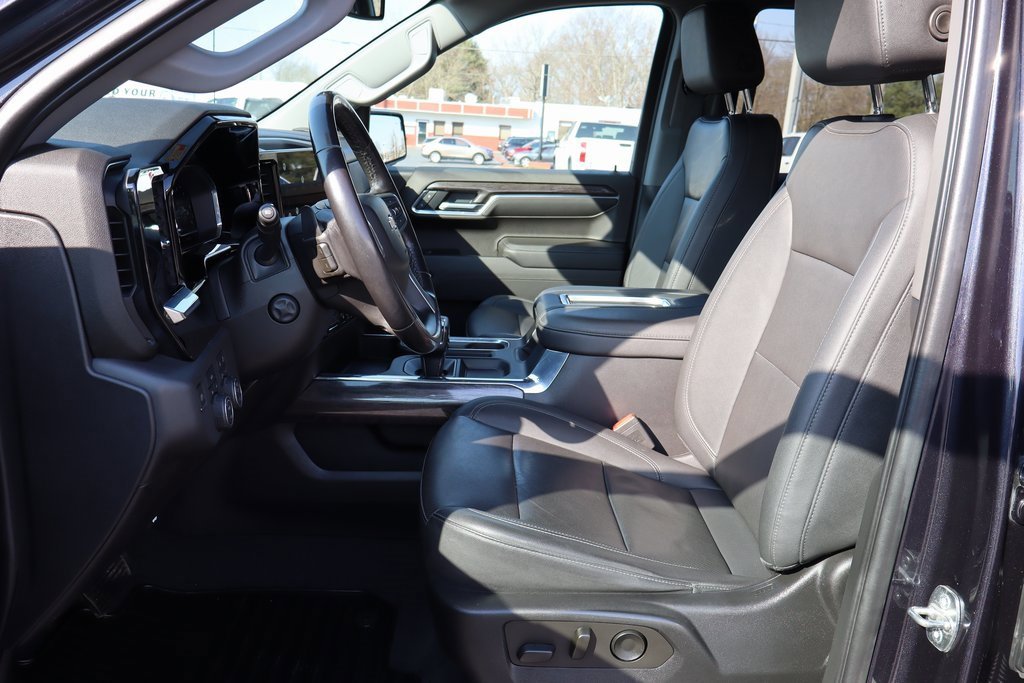 Used 2022 Chevrolet Silverado 1500 LTZ image 3