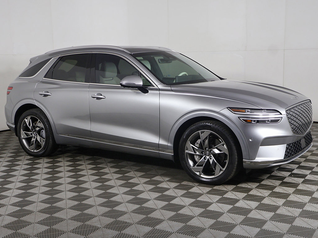 Used 2025 Genesis Electrified GV70 AWD/4WD image 16