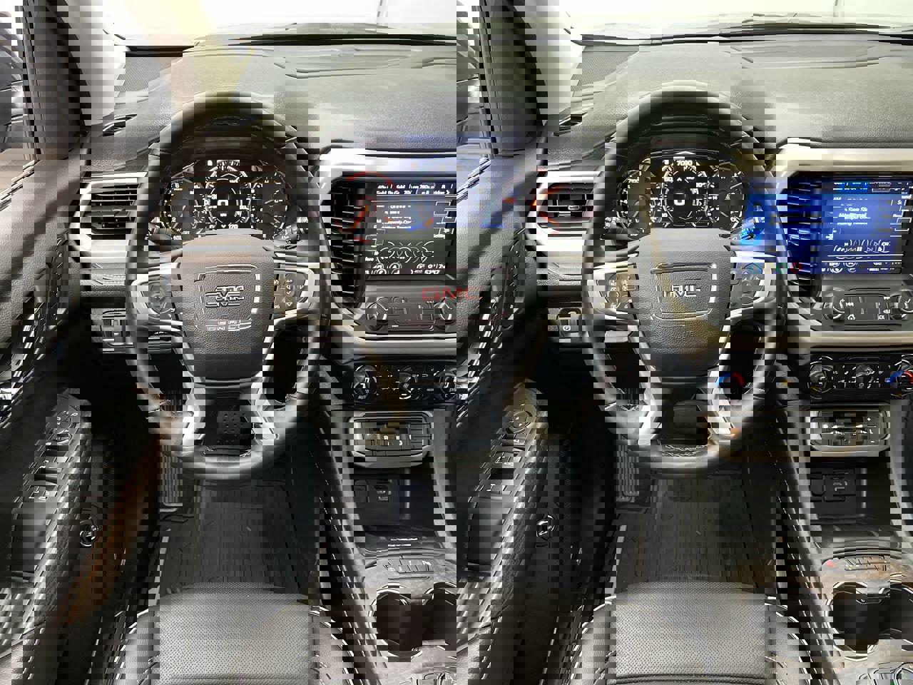 Certified 2023 GMC Acadia Denali w/ Denali Ultimate Package AWD/4WD image 17