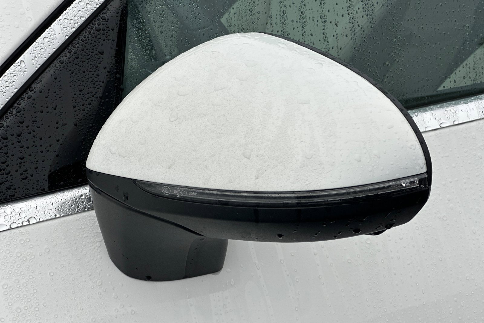 Used 2025 Mercedes-Benz GLC 300 4MATIC image 52