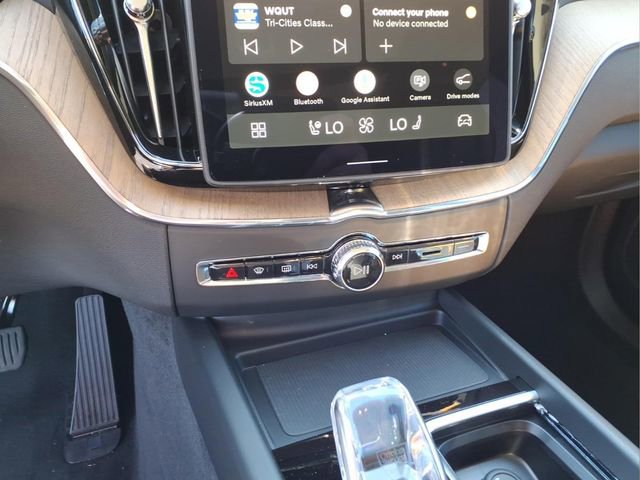 New 2026 Volvo XC60 B5 Core w/ Climate Package image 19