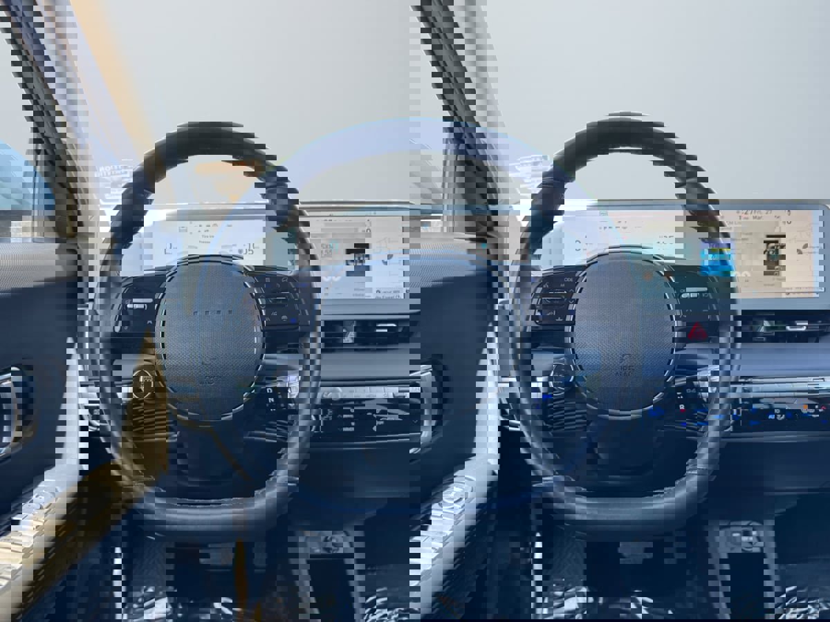 Used 2024 Hyundai Ioniq 5 SEL image 11