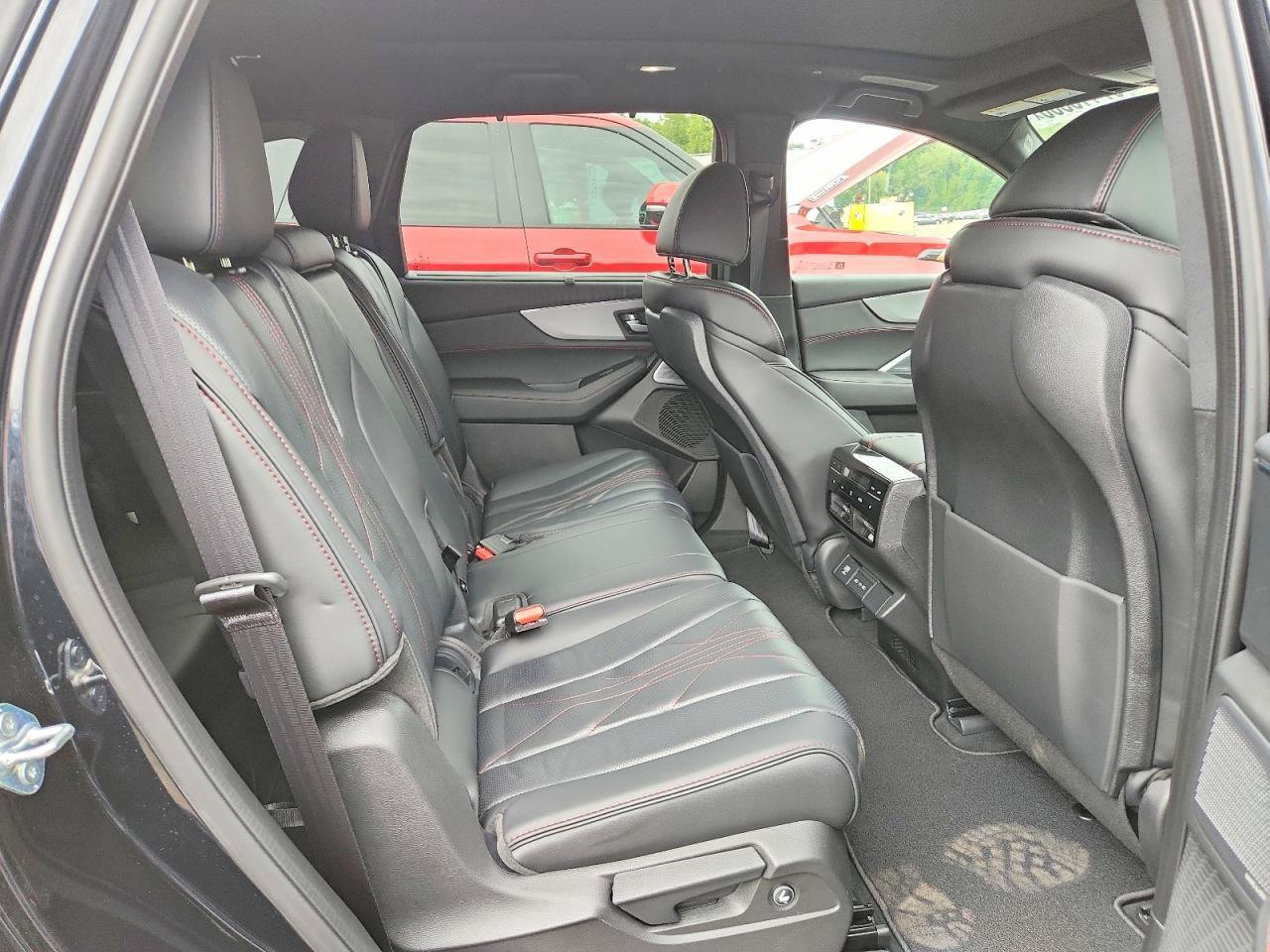 Used 2026 Acura MDX A-Spec w/ Advance Package AWD/4WD image 9