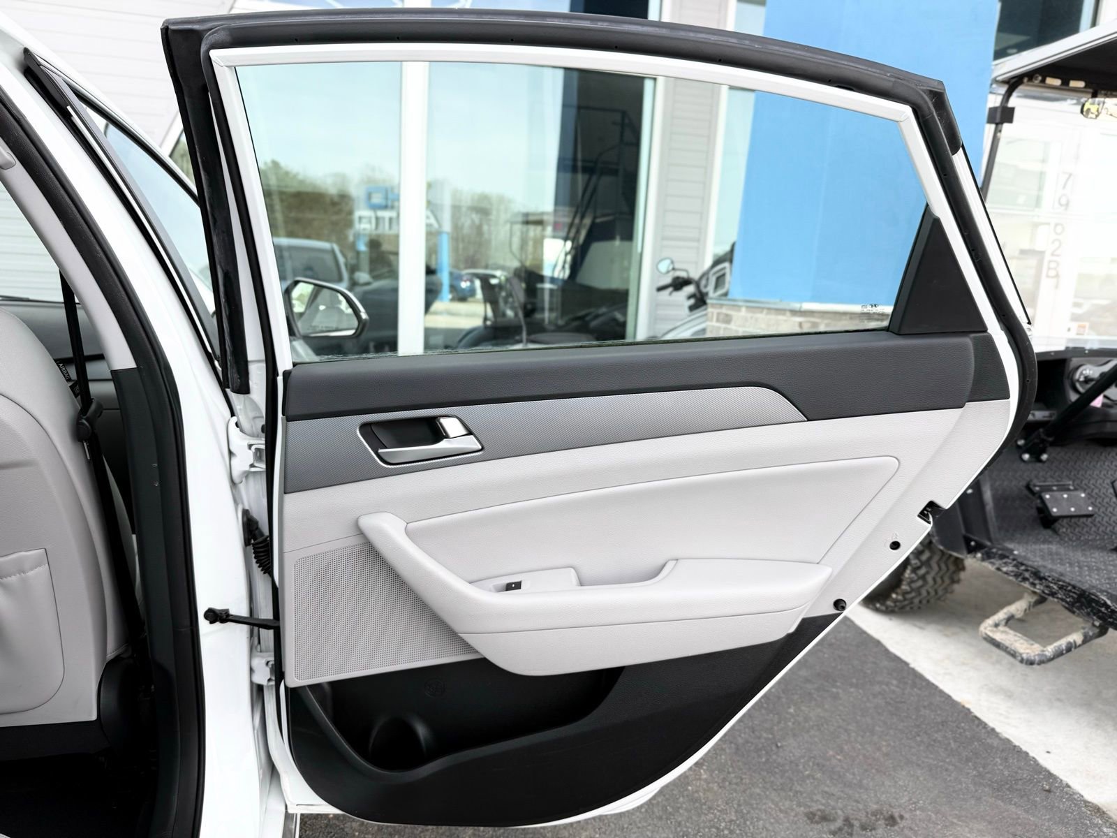 Used 2016 Hyundai Sonata SE image 18