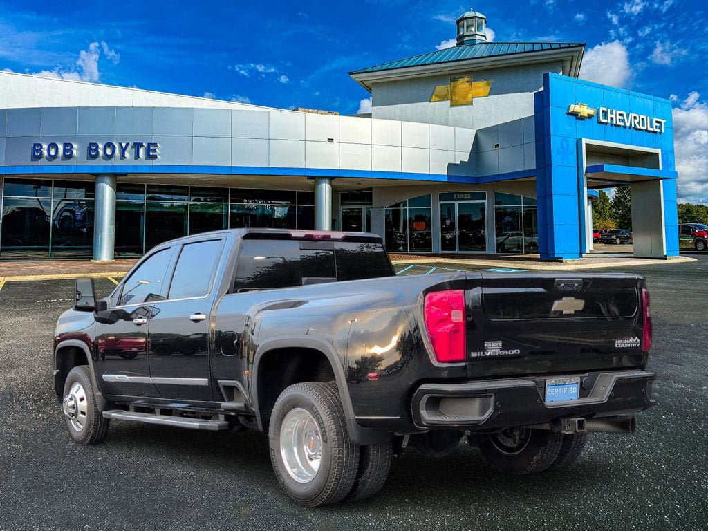 Used 2024 Chevrolet Silverado 3500 High Country w/ High Country Premium Package image 6