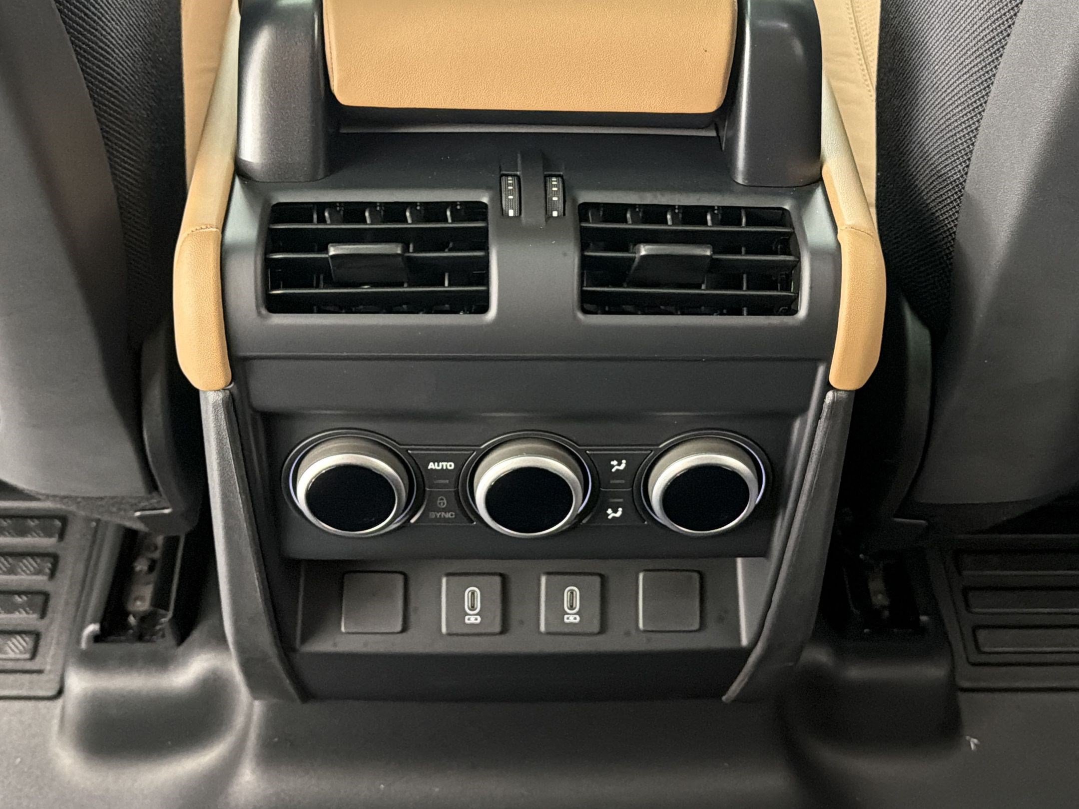 New 2026 Land Rover Defender 110 X AWD/4WD image 34