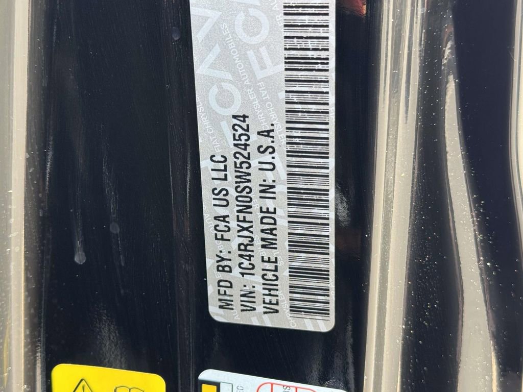 Used 2025 Jeep Wrangler Unlimited Rubicon AWD/4WD image 31