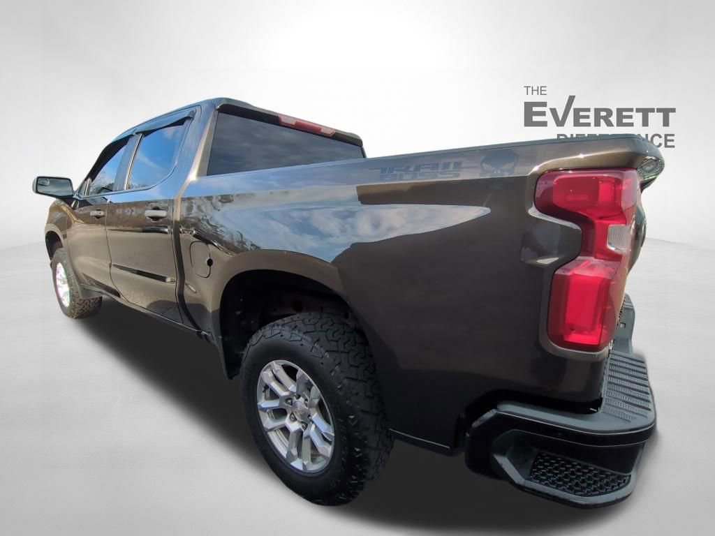Used 2021 Chevrolet Silverado 1500 Custom Trail Boss w/ LPO, Dark Essentials Package image 4