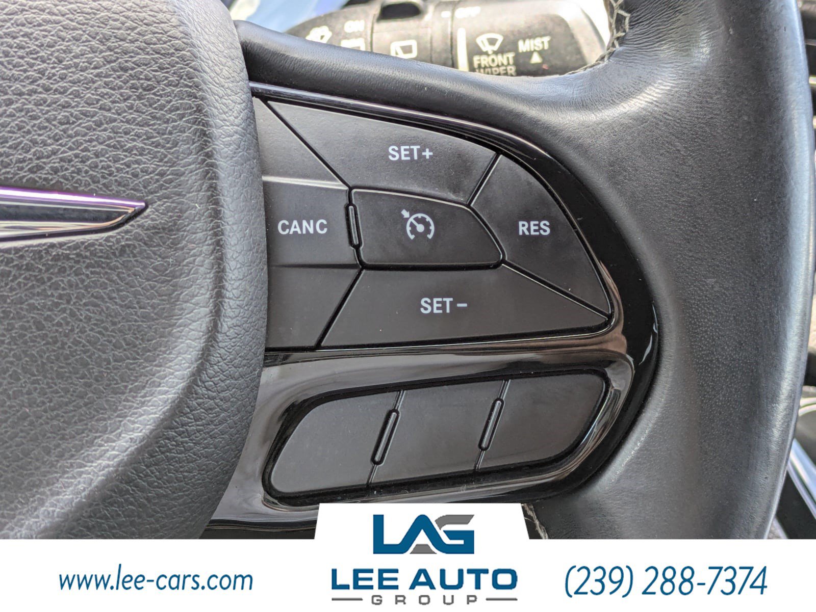 Used 2018 Chrysler Pacifica Touring-L w/ Premium Audio Group FWD image 20