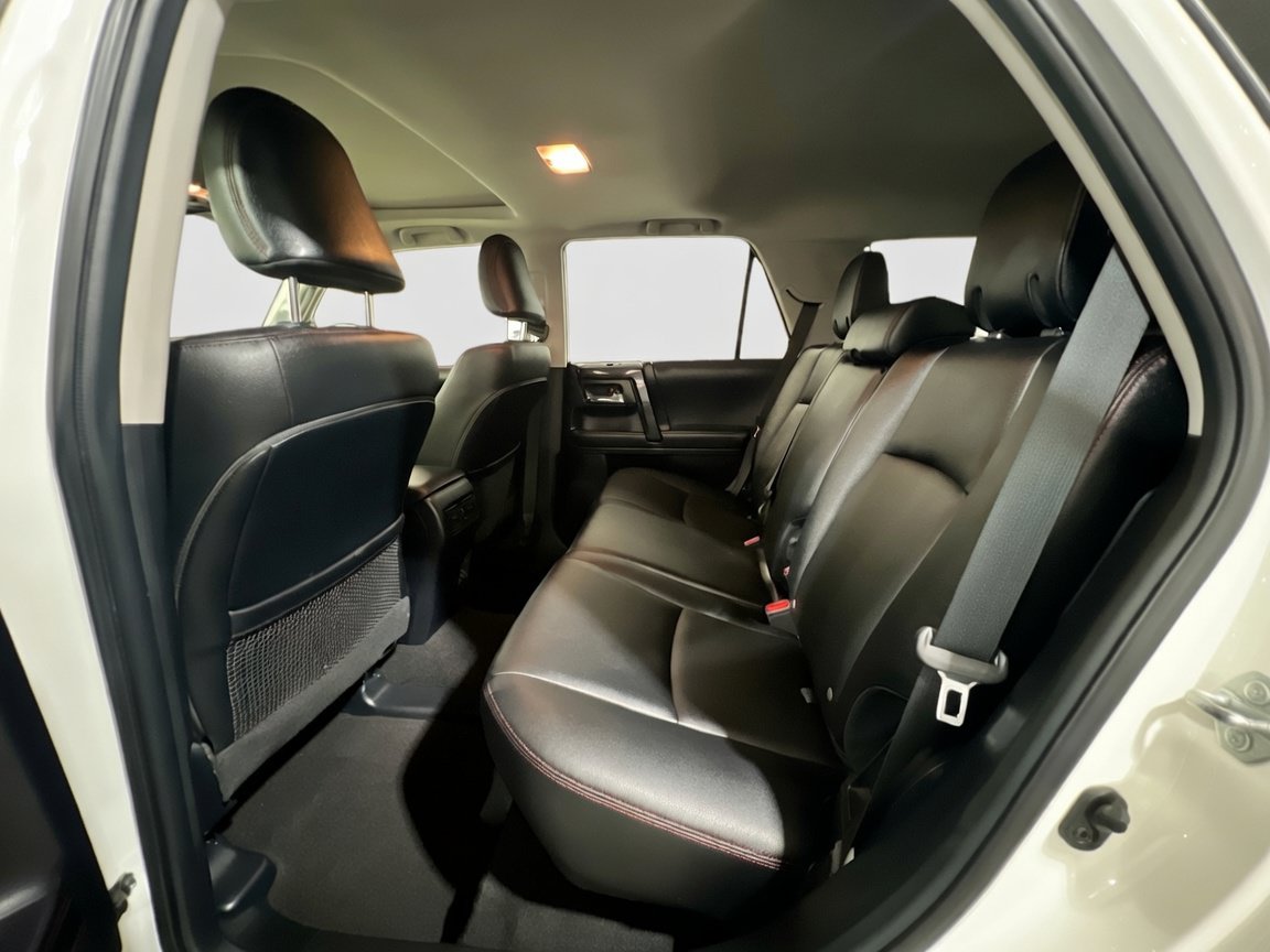 Used 2021 Toyota 4Runner TRD Off-Road Premium w/ Moonroof Package AWD/4WD image 18