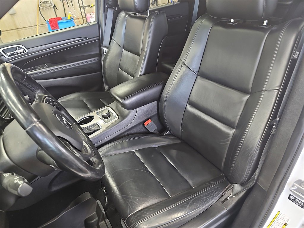 Used 2021 Jeep Grand Cherokee Limited w/ Sun & Sound Group image 15