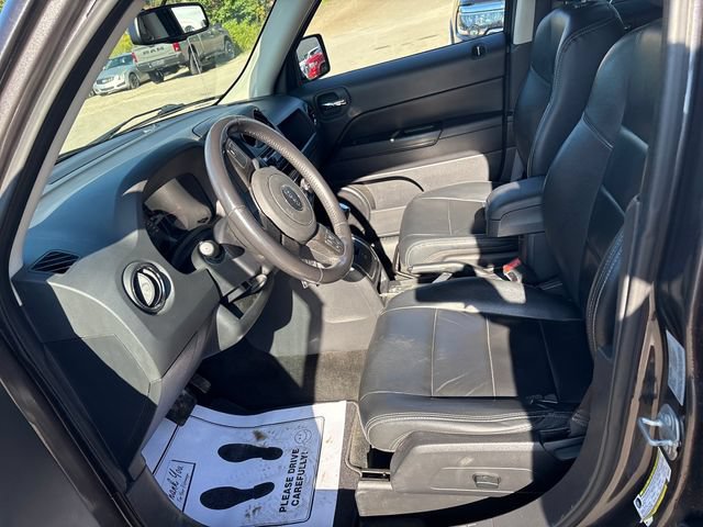 Used 2017 Jeep Patriot 4WD image 8