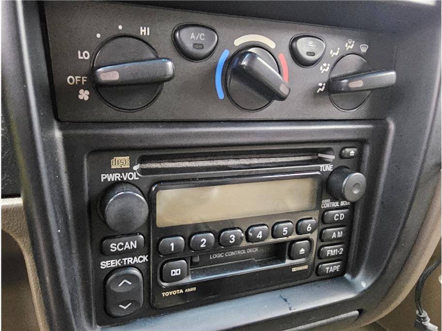 Used 2004 Toyota Tacoma 4x4 Xtracab V6 image 16