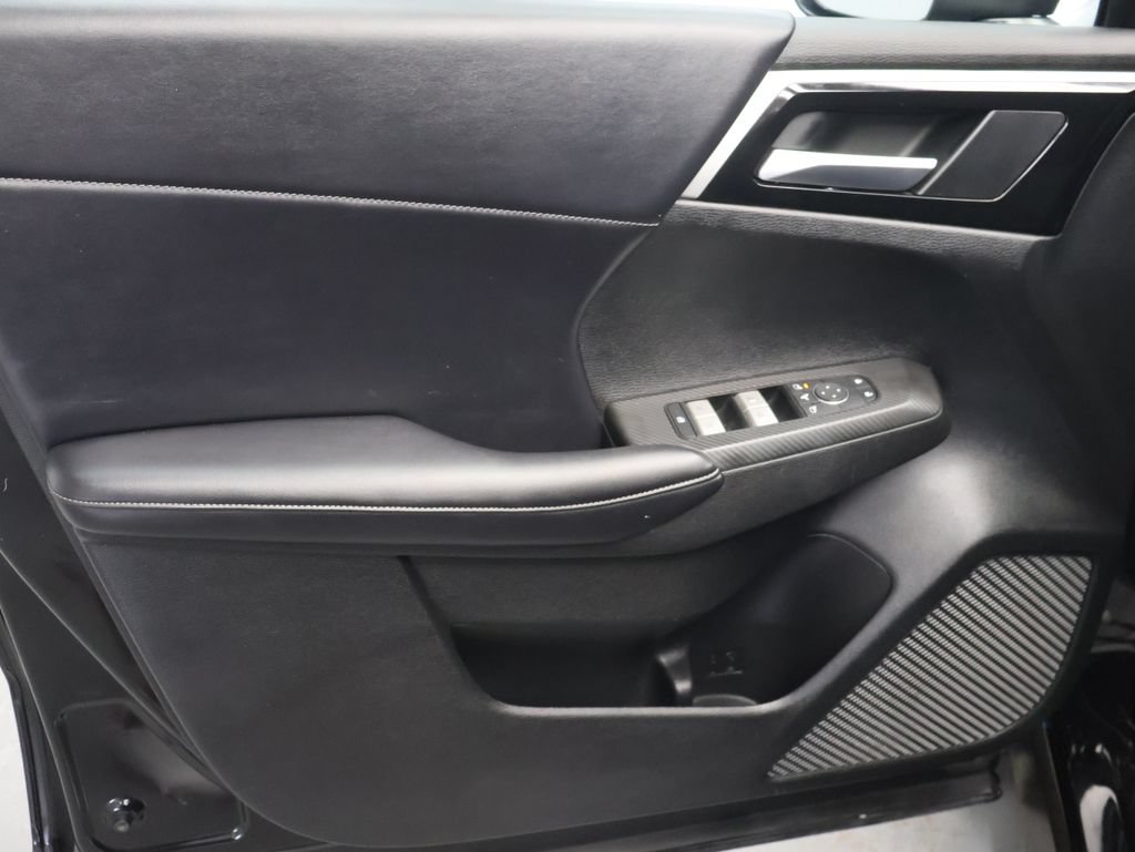 Used 2024 Mitsubishi Outlander SE FWD image 16