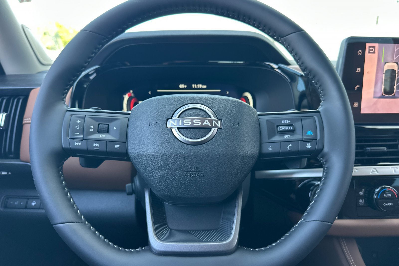 New 2026 Nissan Pathfinder Platinum FWD image 21