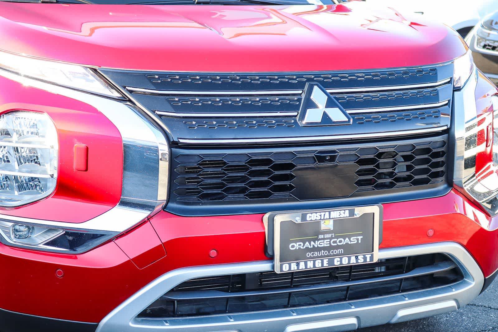 Used 2024 Mitsubishi Outlander SE AWD/4WD image 9