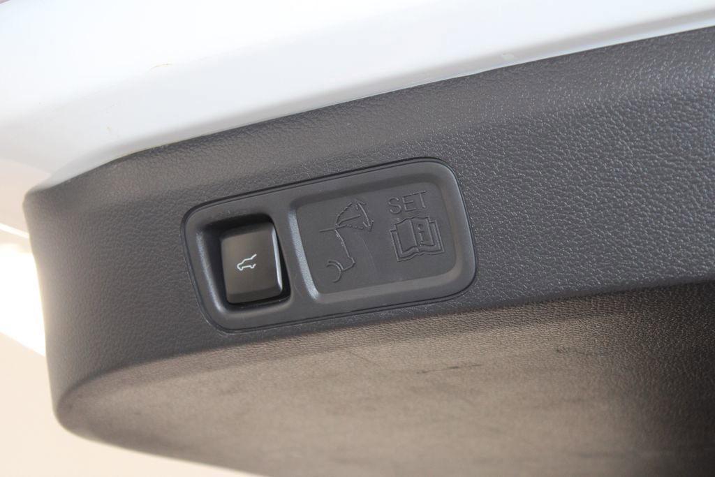 Used 2024 Ford Expedition Max XLT image 17