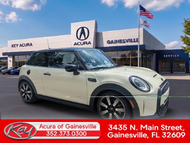 Used 2022 MINI Cooper S w/ Driver Assistance Package FWD image 1