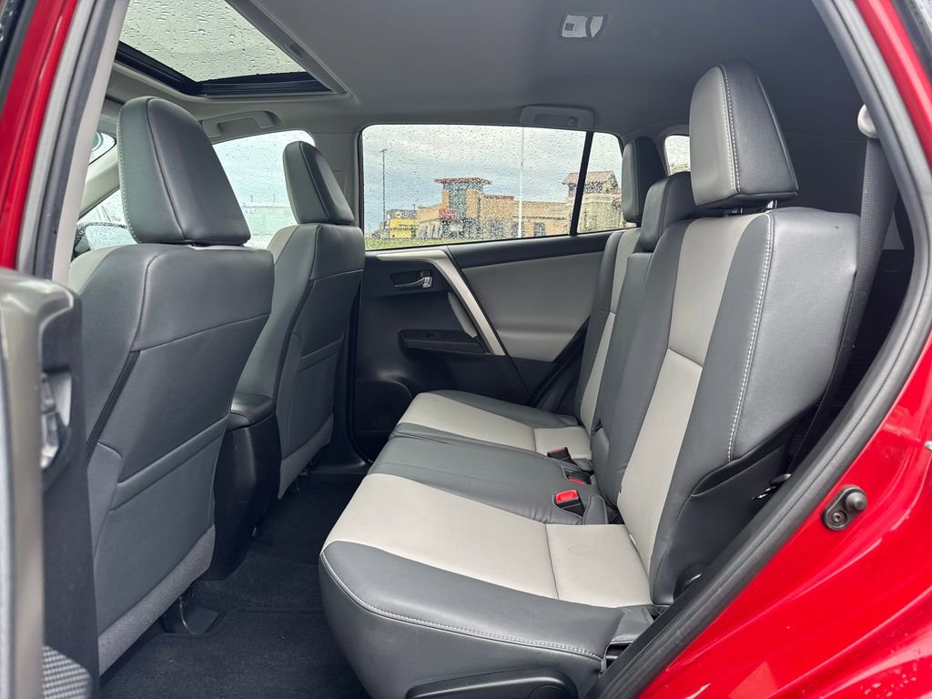 Used 2015 Toyota RAV4 Limited w/ Technology Package AWD/4WD image 20