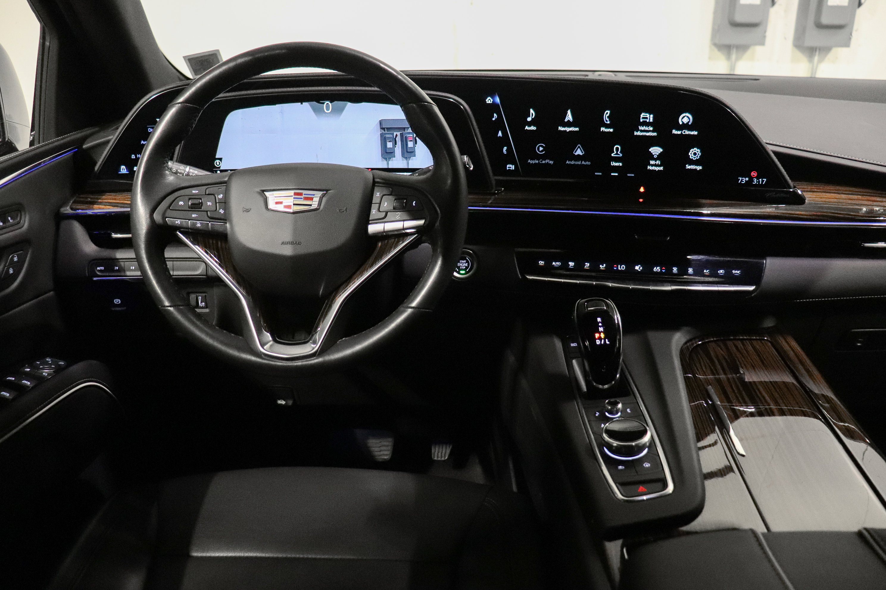 Certified 2022 Cadillac Escalade ESV Luxury AWD/4WD image 27
