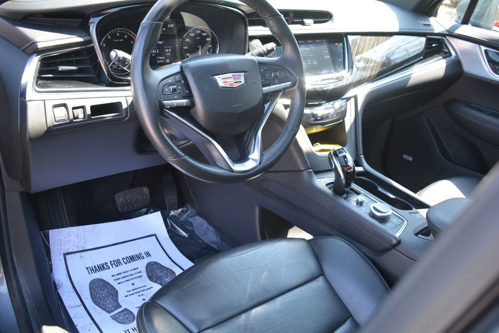 Used 2020 Cadillac XT6 Premium Luxury image 11