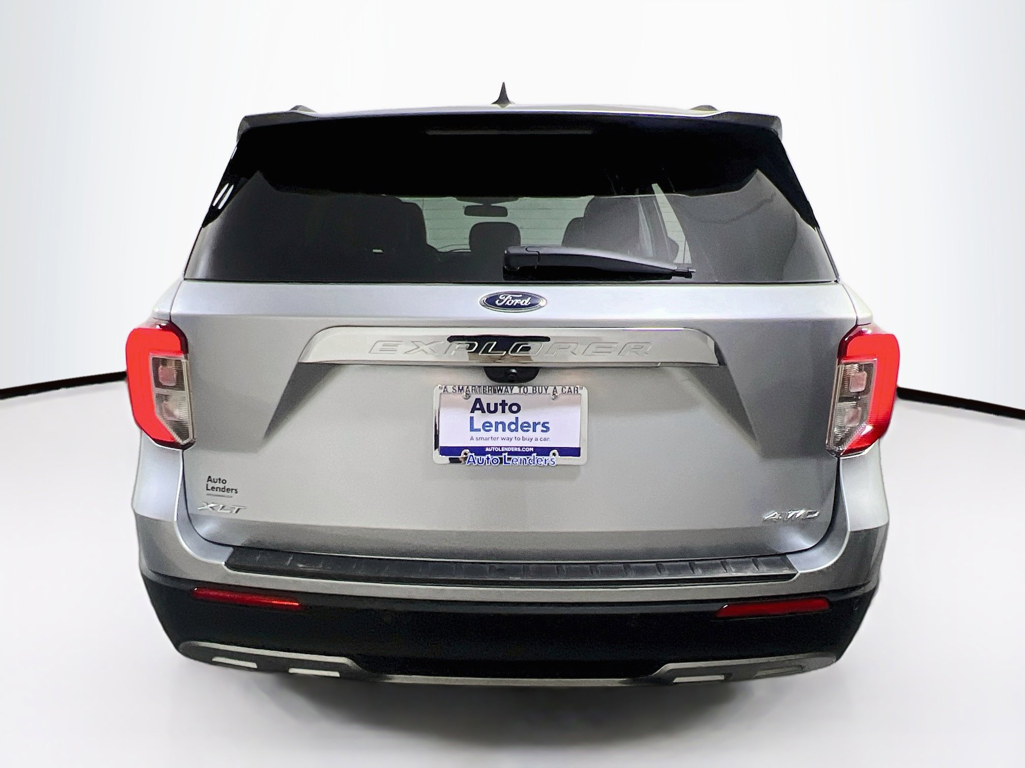 Used 2021 Ford Explorer XLT w/ Equipment Group 202A AWD/4WD image 6