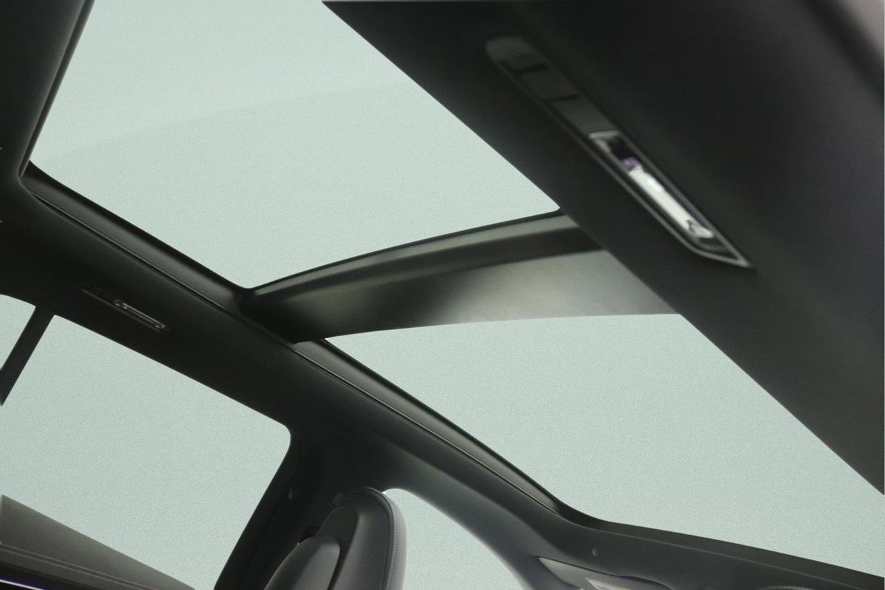 New 2026 Mercedes-Benz EQE 320 4MATIC SUV image 11