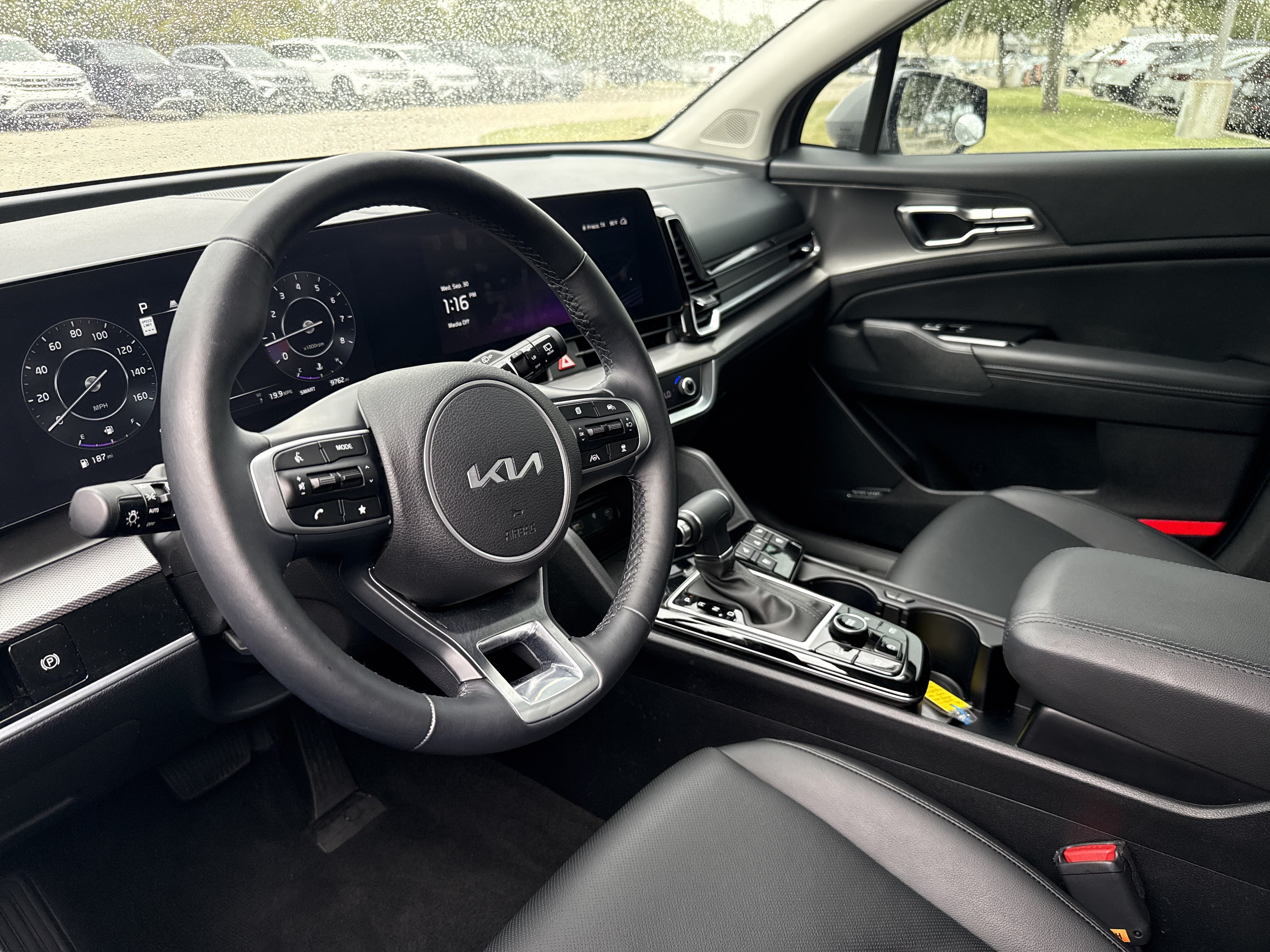 Used 2024 Kia Sportage SX FWD image 11