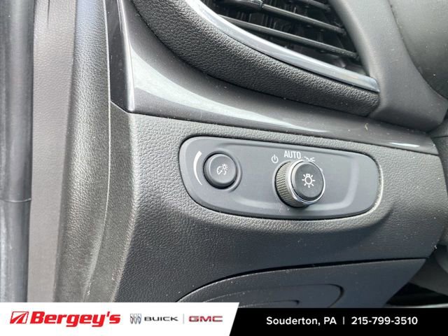 Used 2022 Buick Encore Preferred w/ Safety Package AWD/4WD image 21