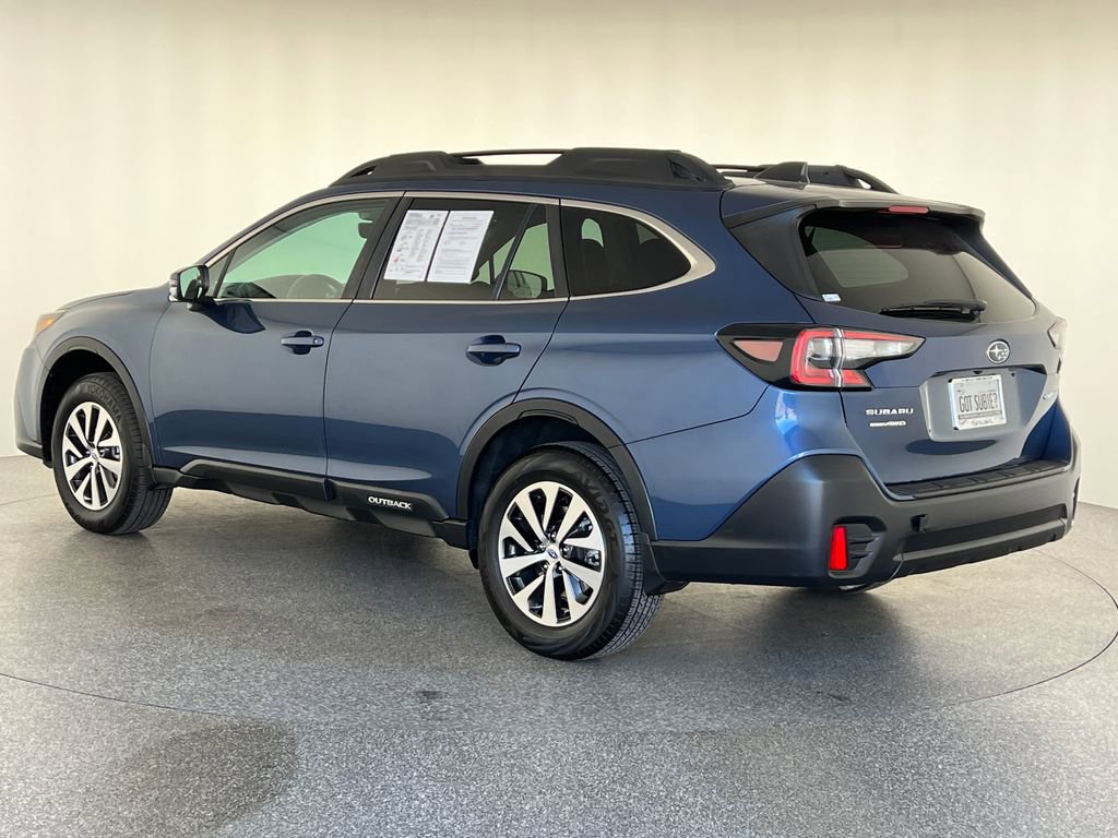 Used 2020 Subaru Outback Premium image 4