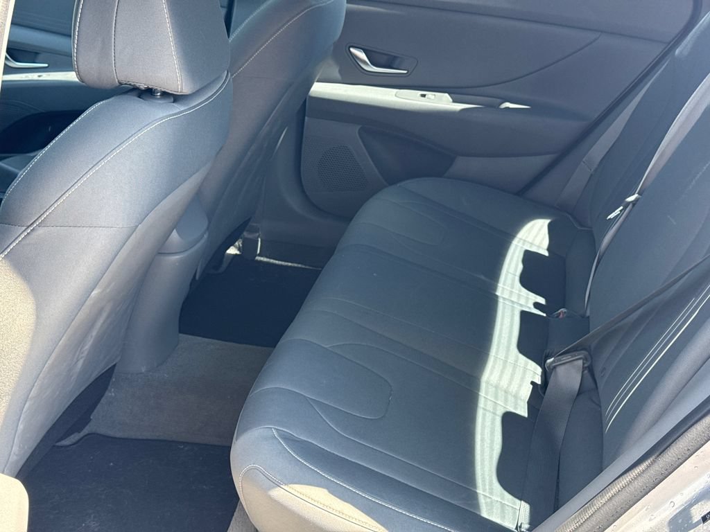 Used 2022 Hyundai Elantra SEL FWD image 20