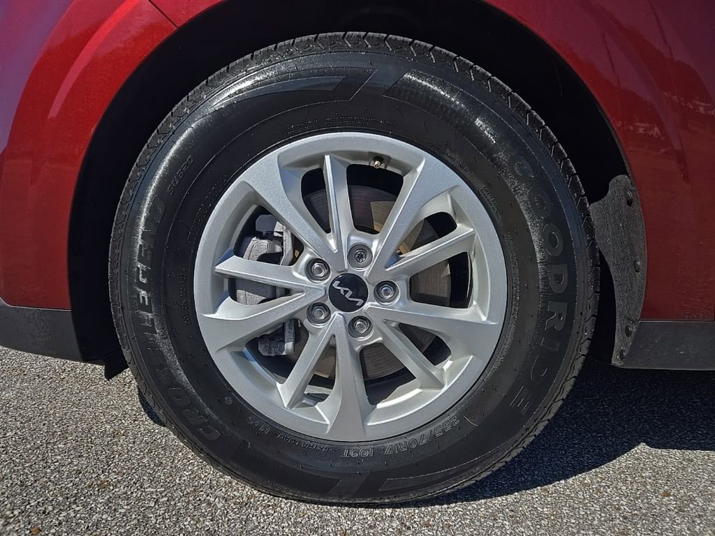 Used 2024 Kia Carnival LX image 26