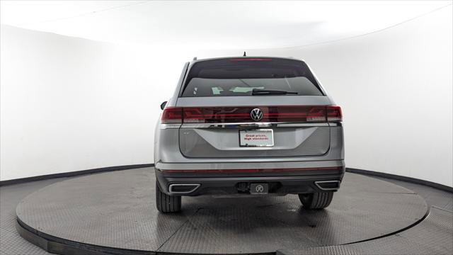 Used 2025 Volkswagen Atlas SE FWD image 7