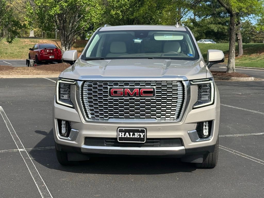Used 2023 GMC Yukon Denali w/ Advanced Technology Package image 8