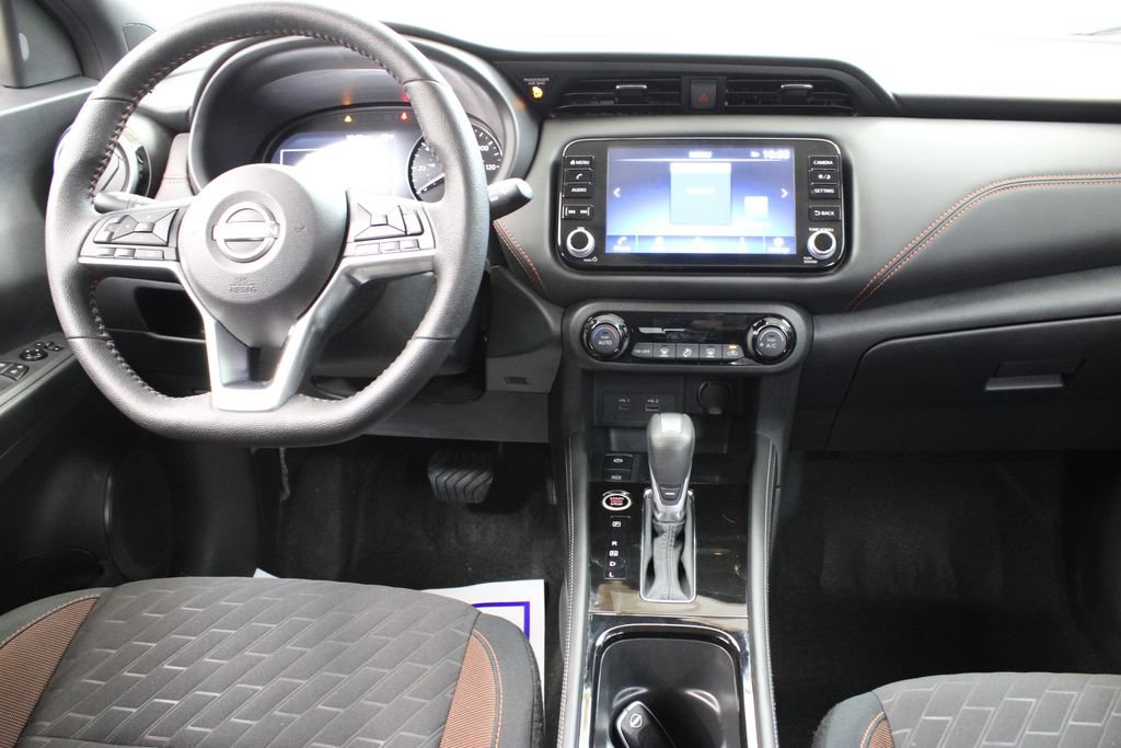 Used 2024 Nissan Kicks SR FWD image 9