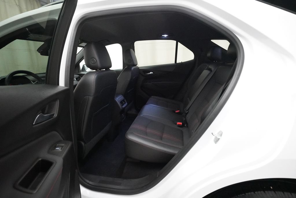 Used 2023 Chevrolet Equinox RS AWD/4WD image 16
